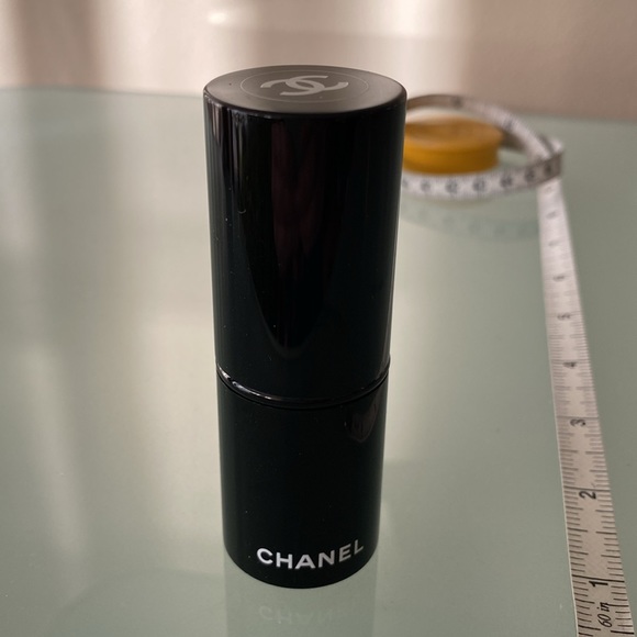 NEW Auth. CHANEL
LES PINCEAUX DE CHANEL
Retractable Kabuki Brush N°108 - Picture 7 of 8